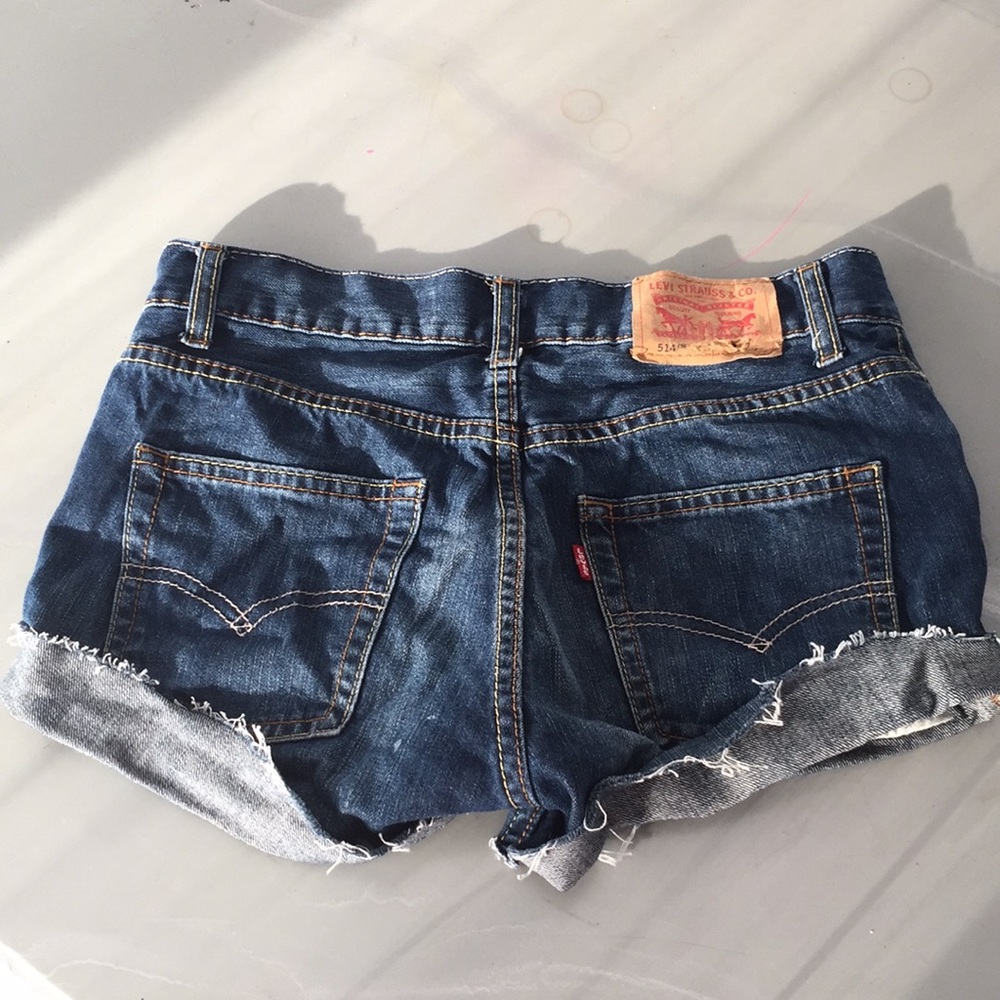 Levi denim jean shorts - Picture 2 of 4